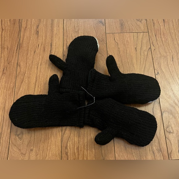 PENGUIN MITTENS Kids' 100% Wool puppet Penguin BOW TIE LINED Boys Girls Animal - Picture 5 of 5